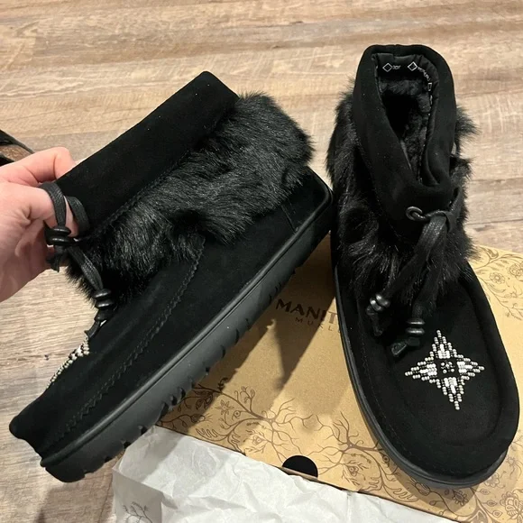 Manitobah Mukluks Women’s Ankle Boots & Booties - Natural/Tan - Picture 5 of 8